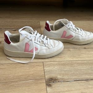 Veja V-12 sneakers in pink and red